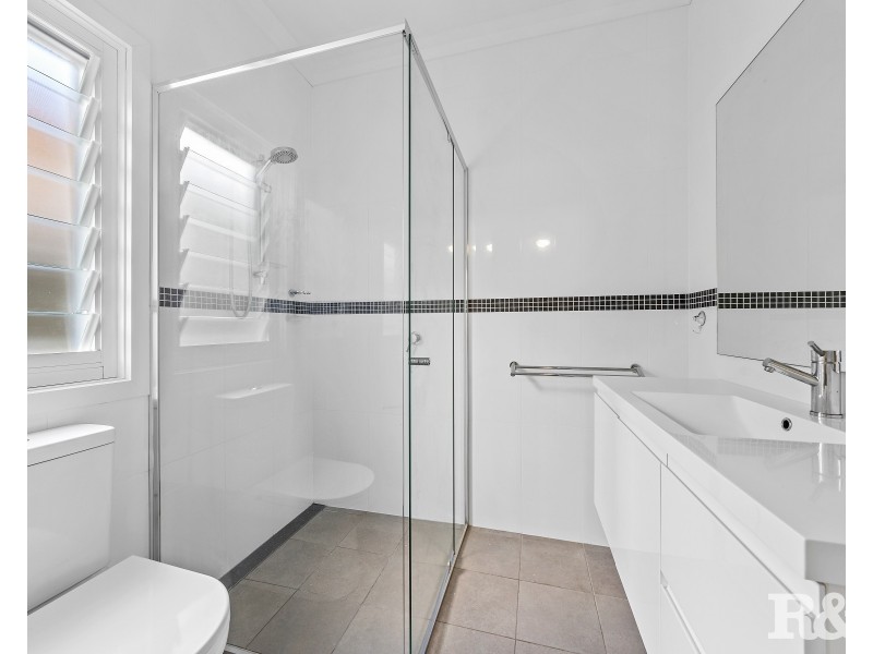 2/77 Victoria Road, Woy Woy NSW 2256