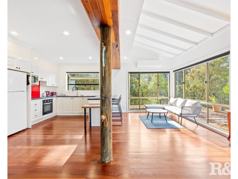 8 Timbertop Drive, Umina Beach NSW 2257