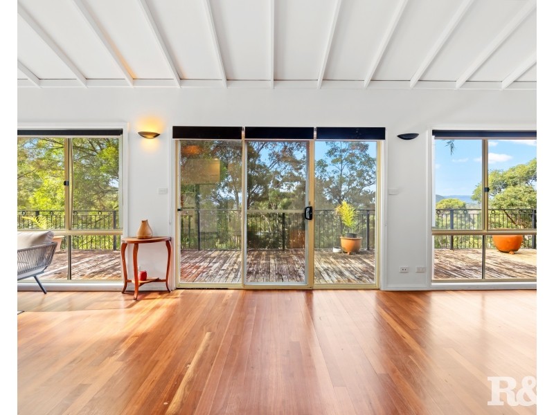 8 Timbertop Drive, Umina Beach NSW 2257