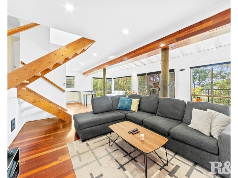 8 Timbertop Drive, Umina Beach NSW 2257