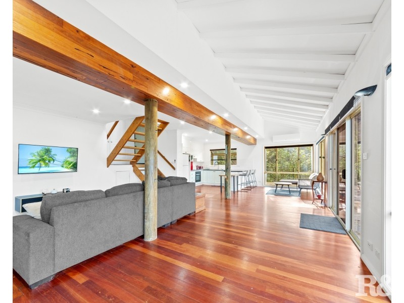 8 Timbertop Drive, Umina Beach NSW 2257