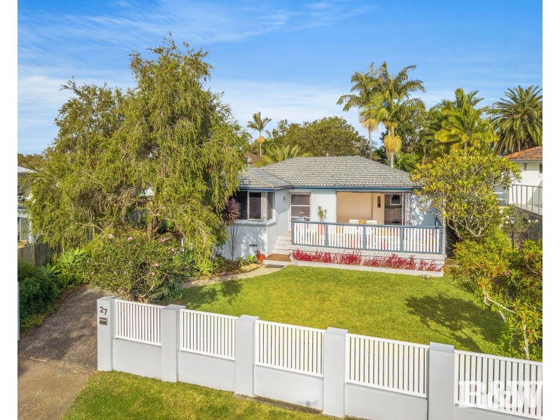 27 Matthews Parade, Point Clare NSW 2250
