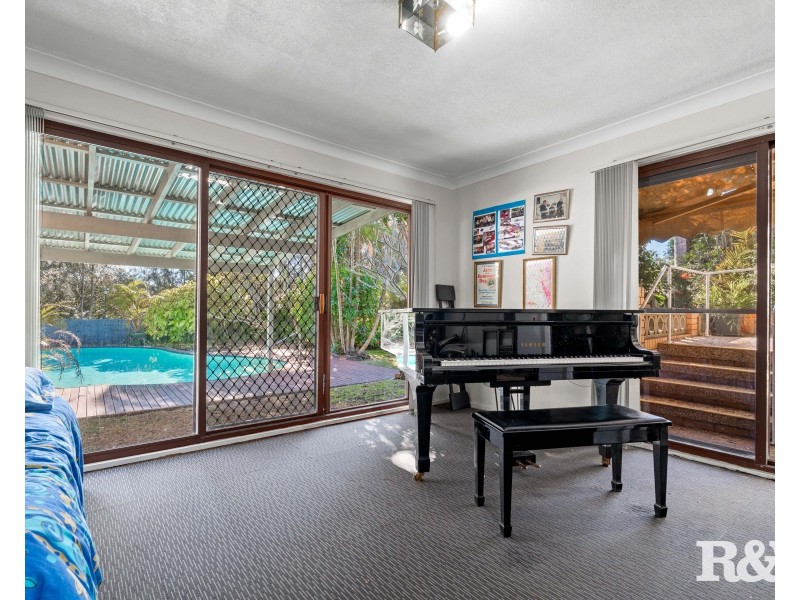 30 Matthews Parade, Point Clare NSW 2250