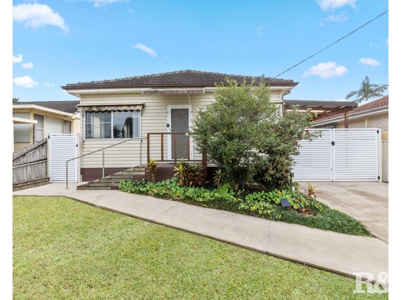 71 Karingi Street, Ettalong Beach NSW 2257
