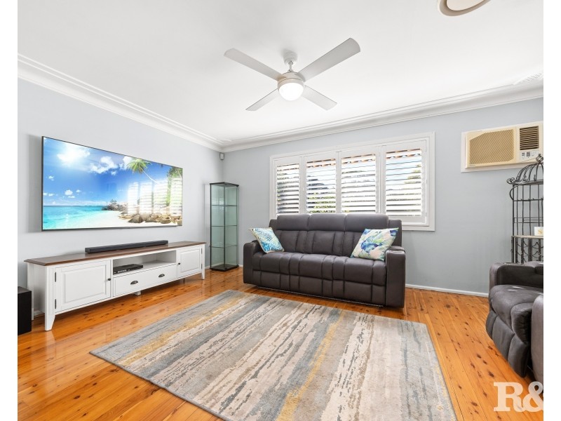 84 Mcmasters Road, Woy Woy NSW 2256