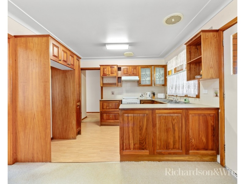 31 Camellia Circle, Woy Woy NSW 2256