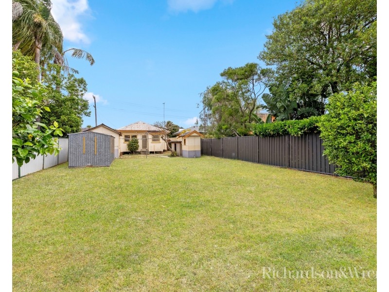 11 Eastern Road, Booker Bay NSW 2257