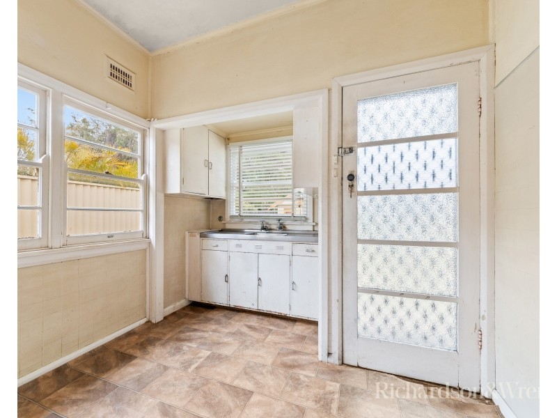 11 Eastern Road, Booker Bay NSW 2257