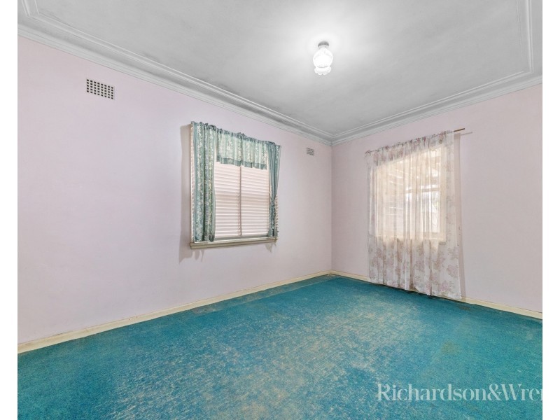 24 Camellia Circle, Woy Woy NSW 2256