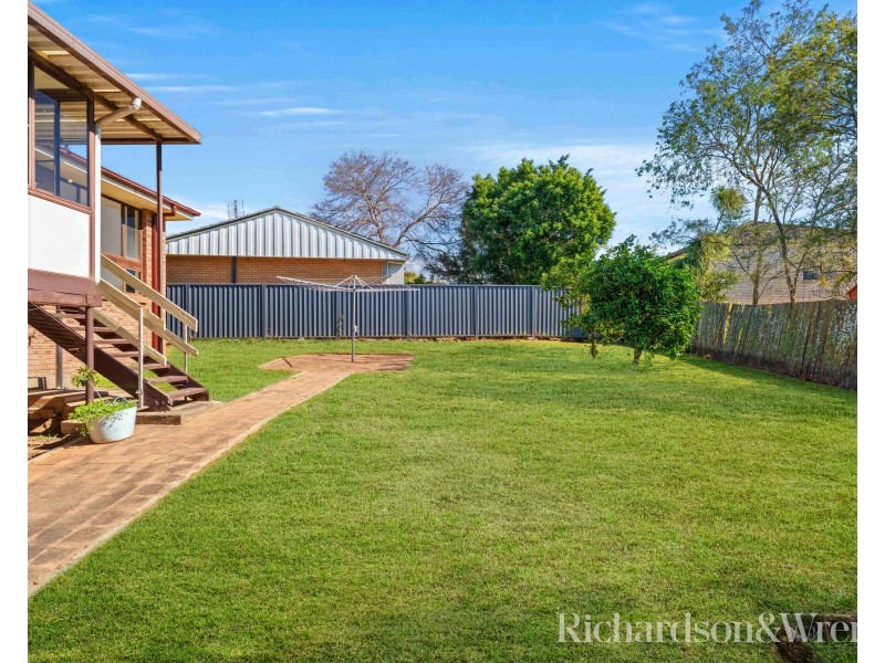 10 Northwind Avenue, Point Clare NSW 2250