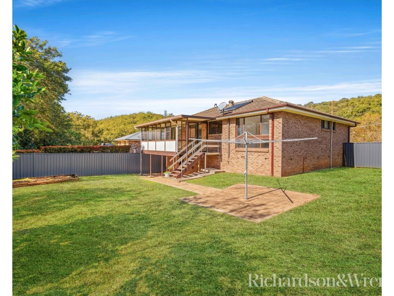 10 Northwind Avenue, Point Clare NSW 2250