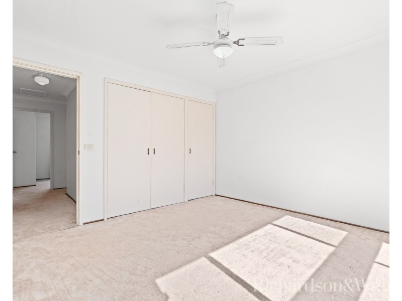 10 Northwind Avenue, Point Clare NSW 2250