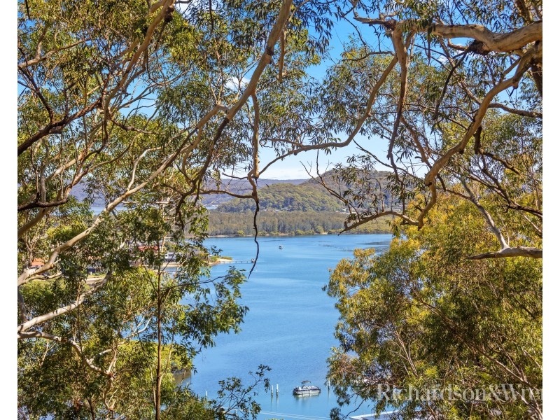 3 Daley Avenue, Daleys Point NSW 2257