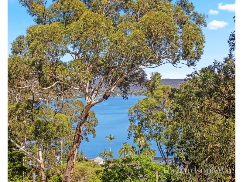 3 Daley Avenue, Daleys Point NSW 2257