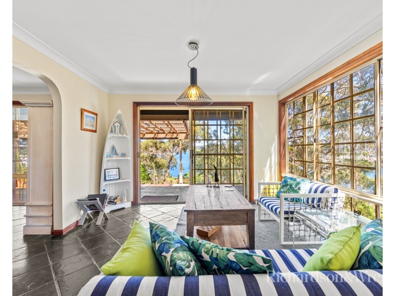 3 Daley Avenue, Daleys Point NSW 2257