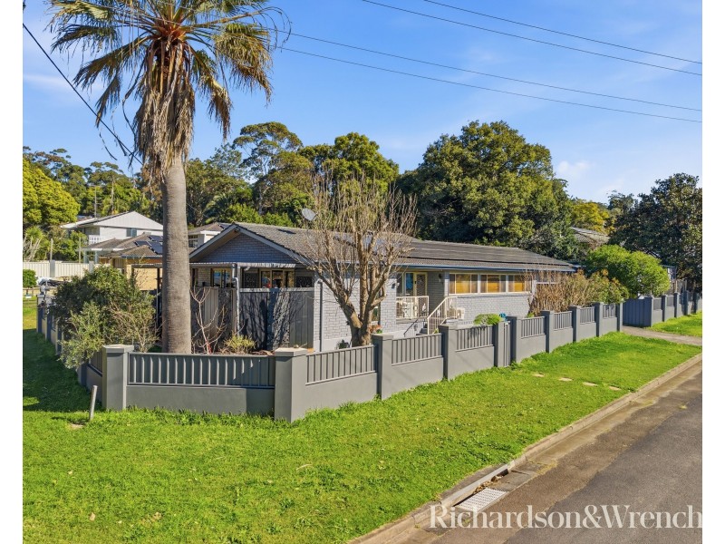 22 Jindalee Avenue, Point Clare NSW 2250