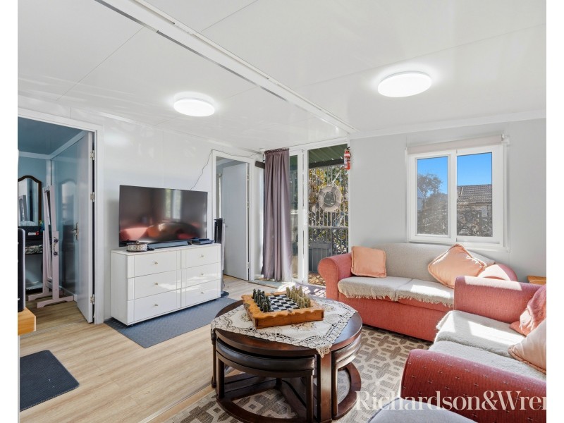 22 Jindalee Avenue, Point Clare NSW 2250