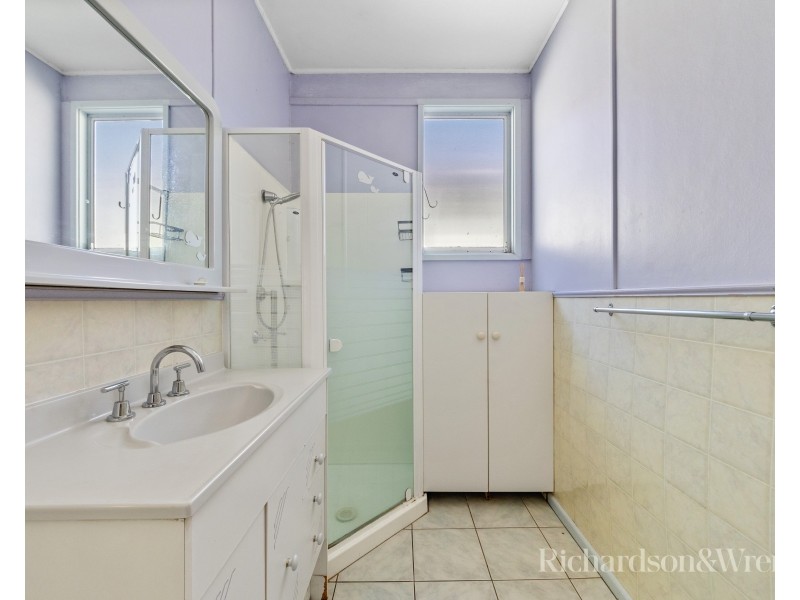 24 Welcome Street, Woy Woy NSW 2256