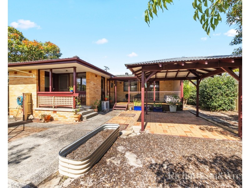 19 MacLeay Avenue, Woy Woy NSW 2256