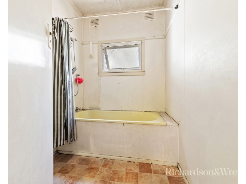 42 Gallipoli Avenue, Blackwall NSW 2256