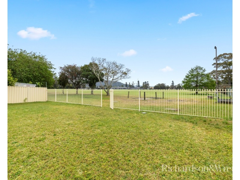 26 Robin Crescent, Woy Woy NSW 2256