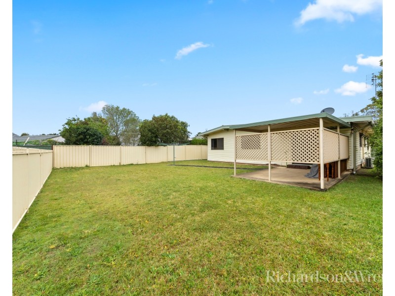 26 Robin Crescent, Woy Woy NSW 2256
