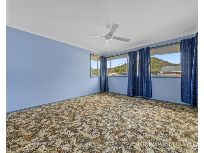4 Lovell Road, Umina Beach NSW 2257