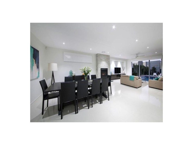 Hope Island QLD 4212