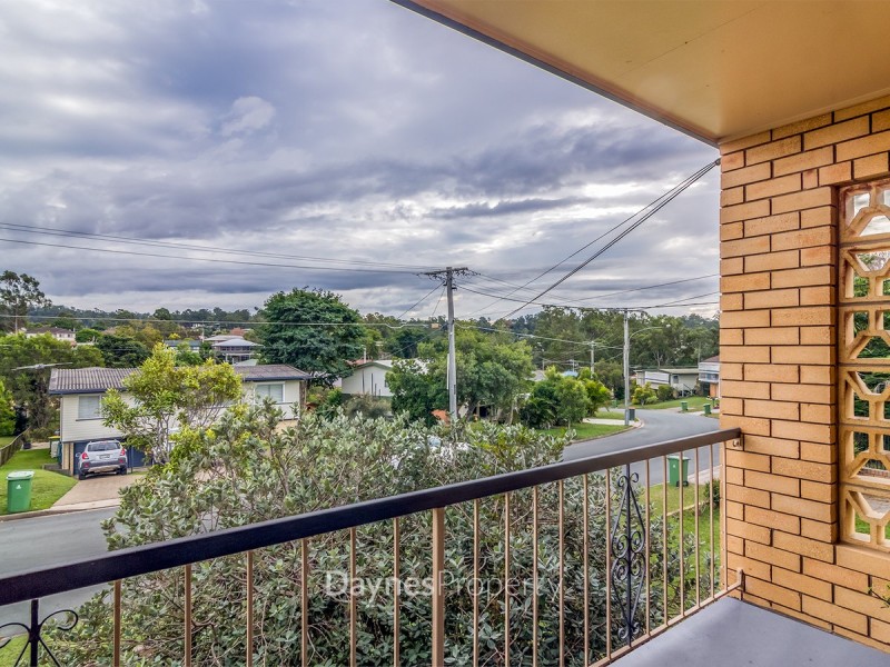 15 Leawarra Crescent, Ferny Hills QLD 4055