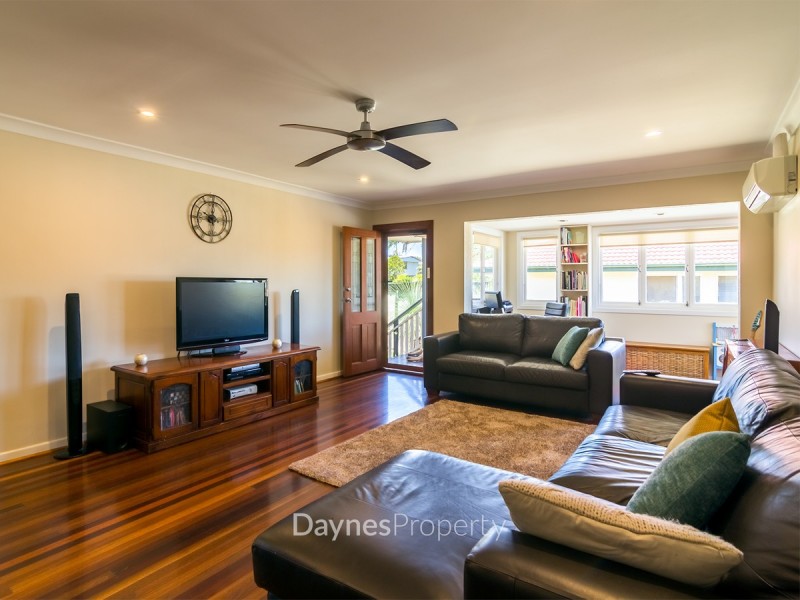 19 Luprena Street, Mansfield QLD 4122