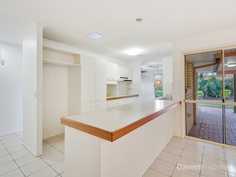 11 Chotai Place, Coopers Plains QLD 4108