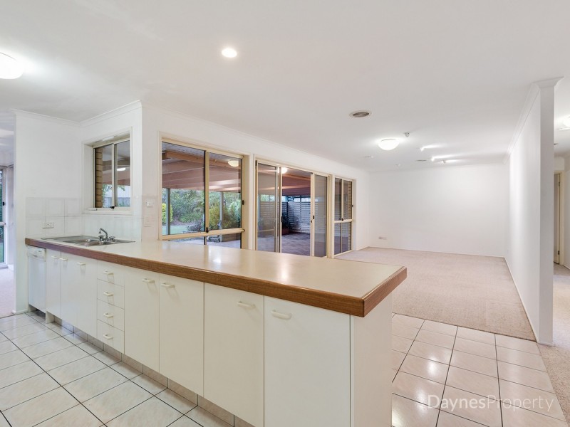 11 Chotai Place, Coopers Plains QLD 4108