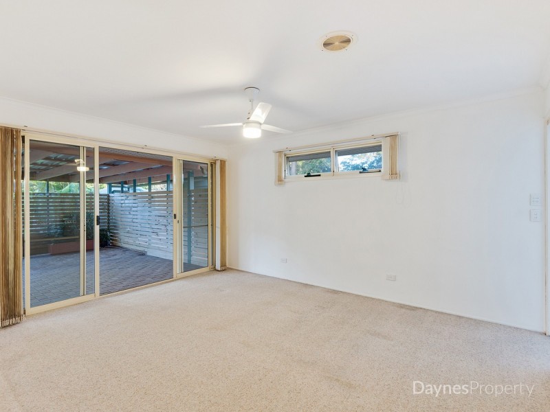 11 Chotai Place, Coopers Plains QLD 4108