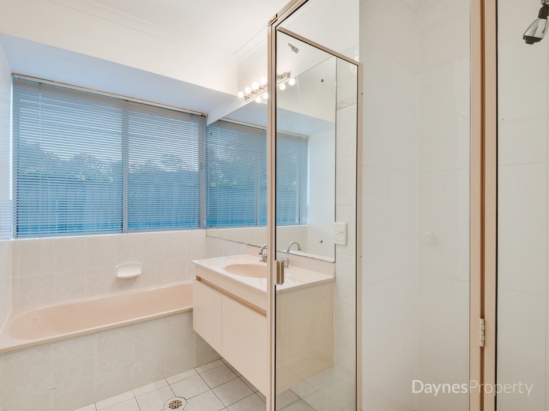 11 Chotai Place, Coopers Plains QLD 4108