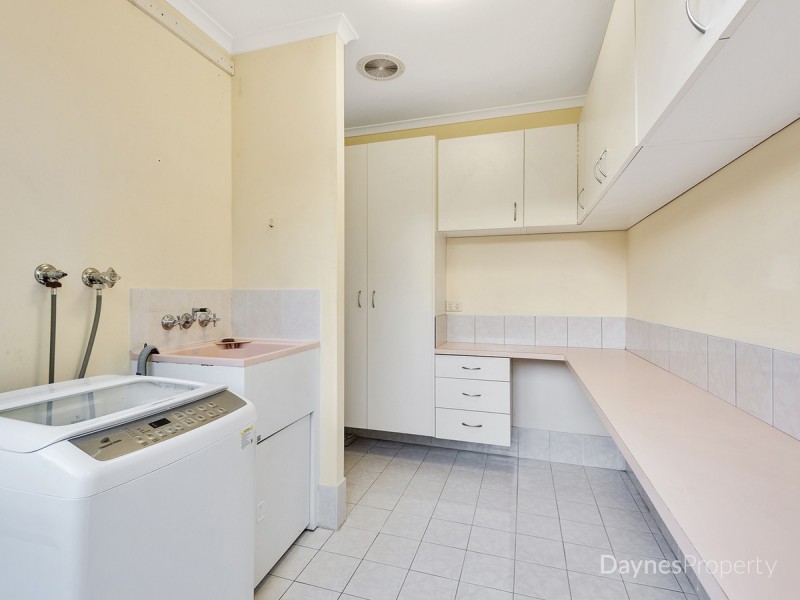 11 Chotai Place, Coopers Plains QLD 4108