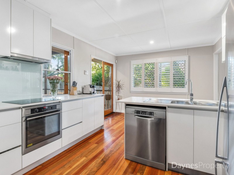 22 Pond Street, Mount Gravatt East QLD 4122