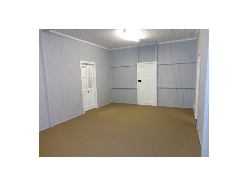 6 KILLARNEY STREET, Dulacca QLD 4425