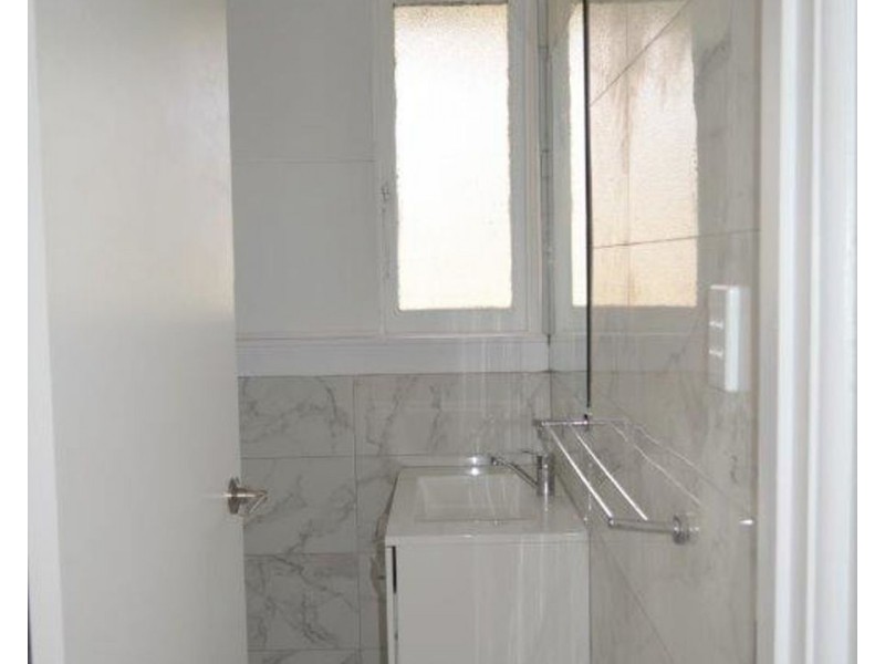 5 Henty Street, Reservoir VIC 3073