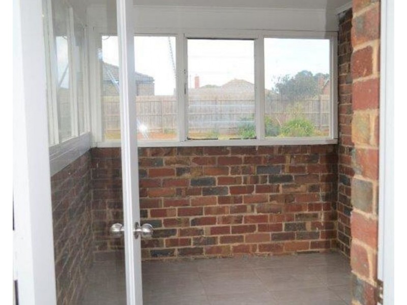 5 Henty Street, Reservoir VIC 3073