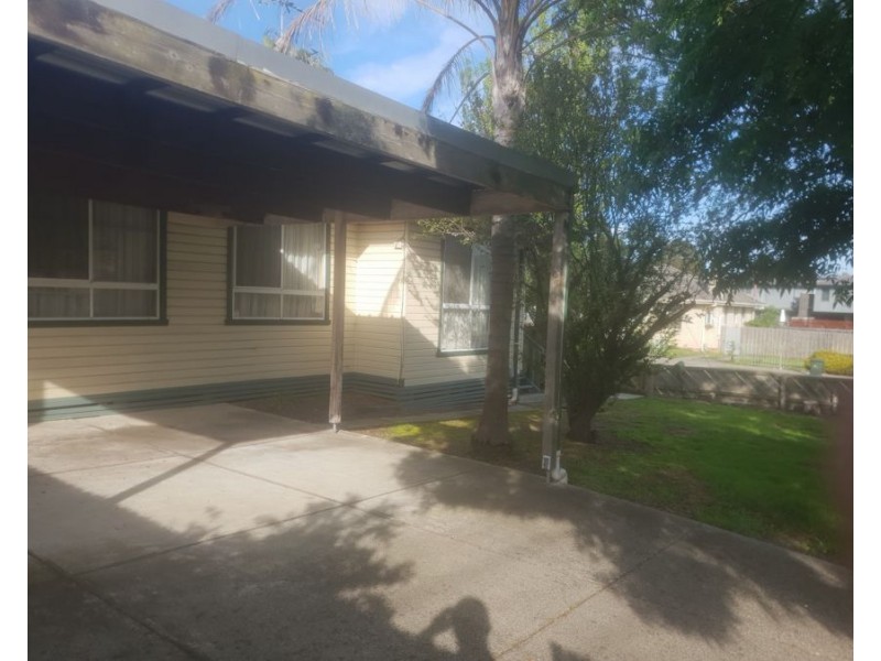 34 Strathmerton Street, Reservoir VIC 3073