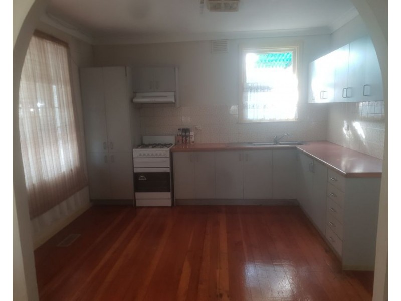 34 Strathmerton Street, Reservoir VIC 3073