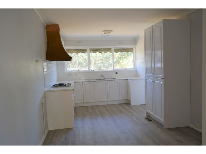 7 Diss Court, St Albans VIC 3021