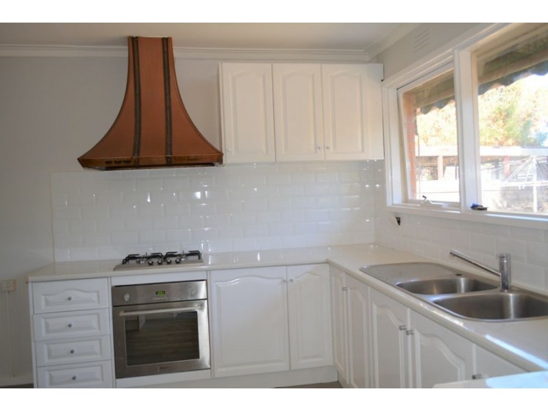 7 Diss Court, St Albans VIC 3021