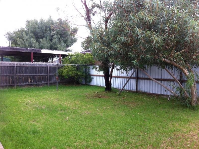 7 Diss Court, St Albans VIC 3021