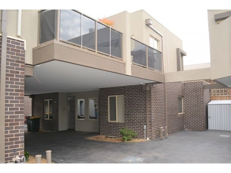 3/68 Wheatsheaf Road, Glenroy VIC 3046