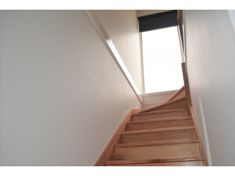 3/68 Wheatsheaf Road, Glenroy VIC 3046