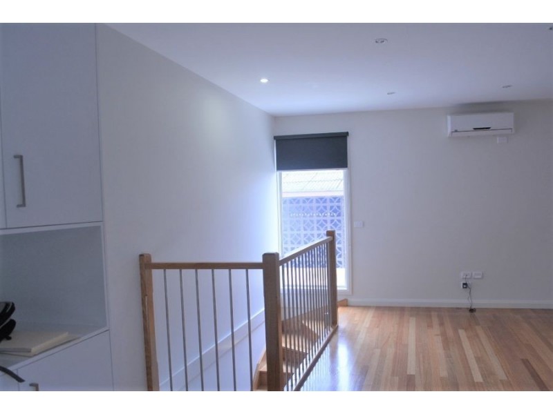 3/68 Wheatsheaf Road, Glenroy VIC 3046