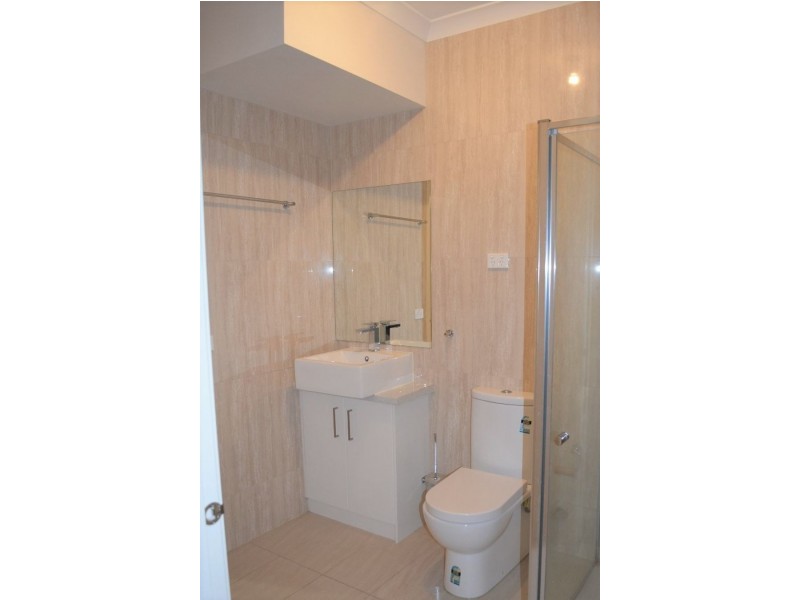 3/68 Wheatsheaf Road, Glenroy VIC 3046