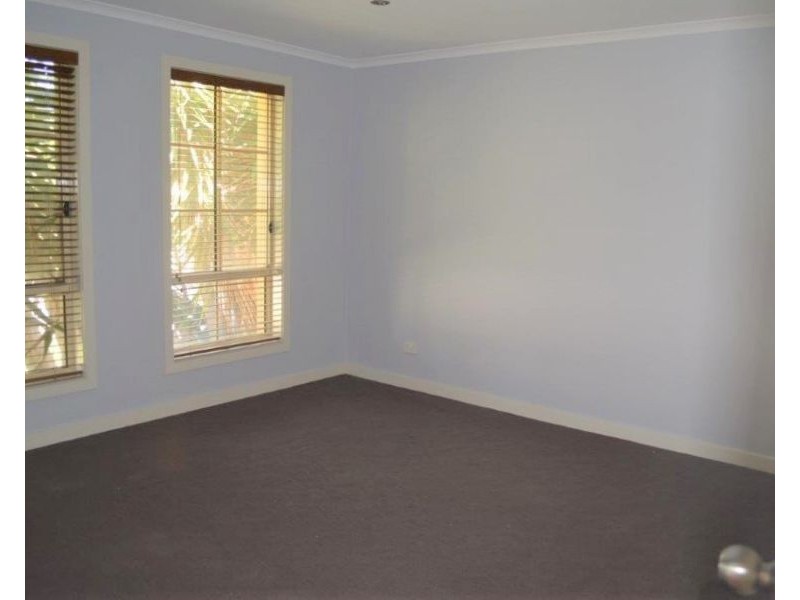 7 Prospector Drive, Cairnlea VIC 3023