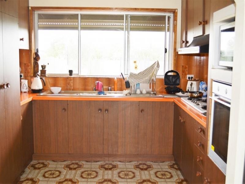 2 Wellman Street, Reservoir VIC 3073